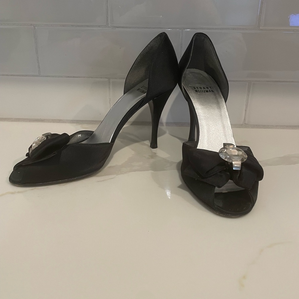 Stuart Weitzman Evening Shoe. Sz 7. 3 inch heel. Black